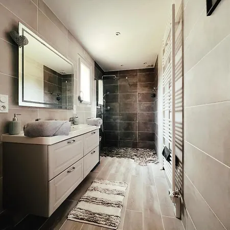 Maison Au Calme A 5min De Cognac Pour 1 A 8 Pers Дом отдыха